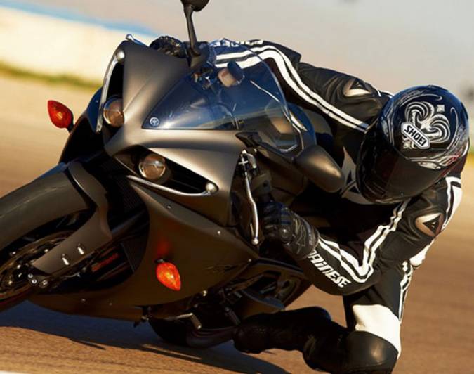 Супербайк Yamaha YZF-R1 2013