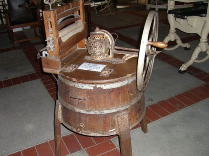 Какими были первые стиральные машины