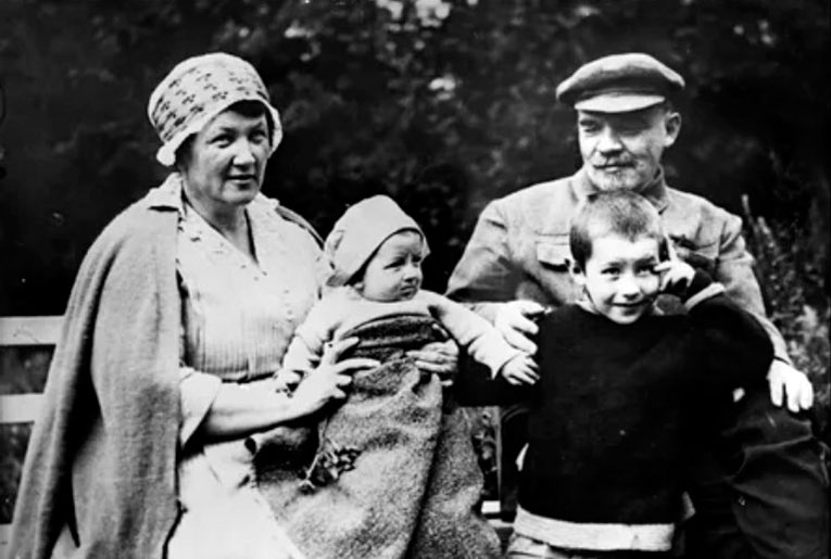 Потомки Ленина: как сложилась судьба родственников вождя
