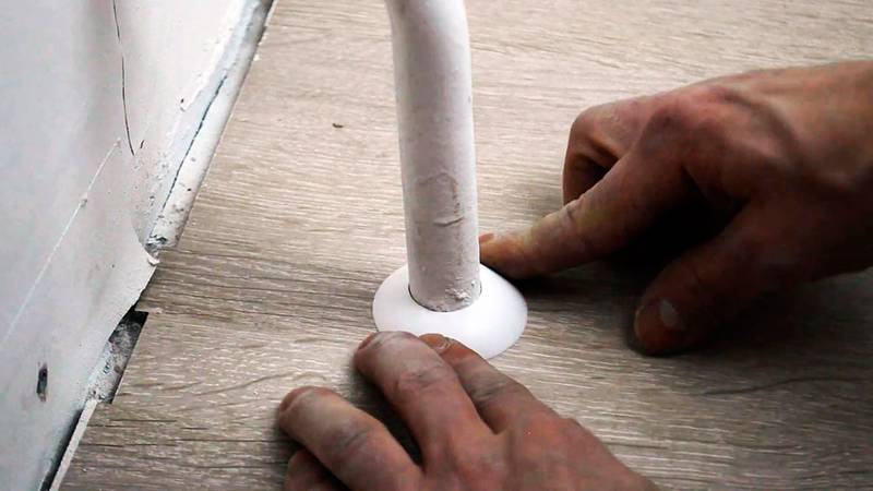Как обойти трубу при укладке ламината (фото, видео)