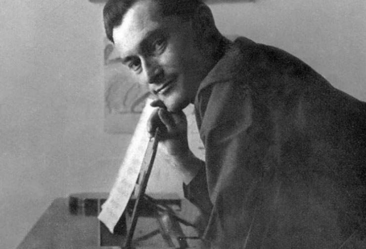 Евгений Петров