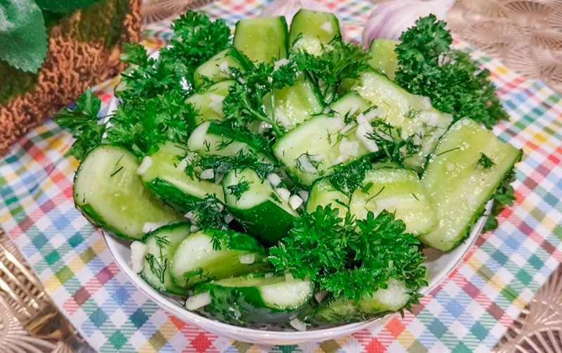 Малосольные огурцы «Пятиминутка»: вкусный рецепт самой быстрой закуски