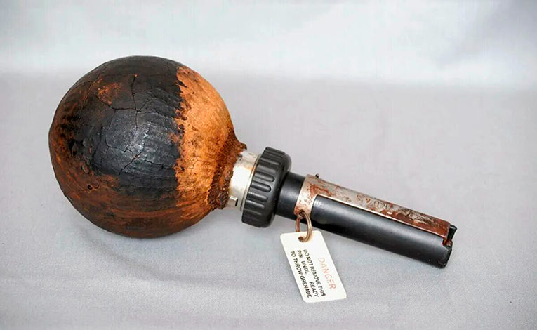 «Липкая граната», которую не любили солдаты времён Второй мировой войны