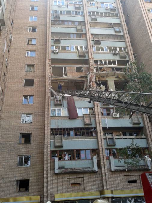 Взрыв многоэтажки в Луганске 11.08.13