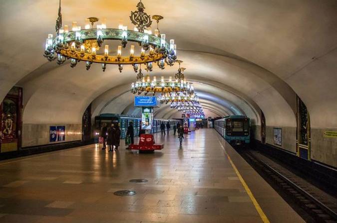 Уникальный фотопроект Камиля Еникеева «Метро Ташкента»