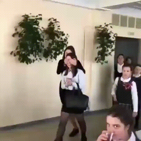 Подборка прикольных гифок от 12.03.2026